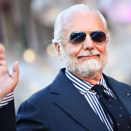 De Laurentiis: “È una buona idea una Serie A alla Premier League”.