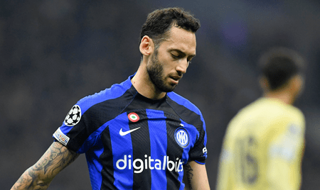 Çalhanoglu infortunato: il centrocampista turco salta la partita contro l’Atalanta.