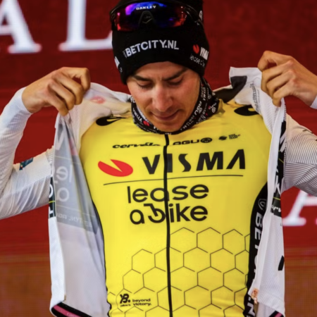 Giro: Cian Uijtdebroeks abbandona prima dell’11ª tappa