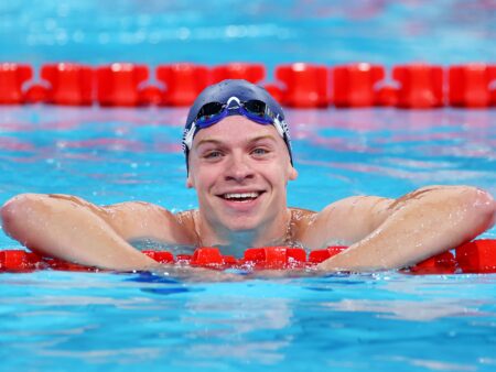 Parigi 2024: Marchand, il nuovo idolo della Francia, rischia un’impresa che neanche Phelps ha tentato