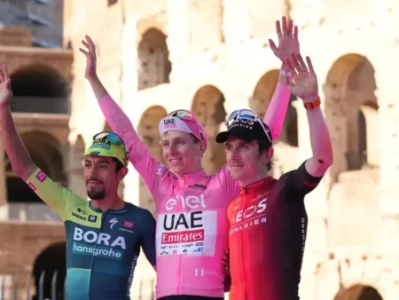 “Il budget della UAE Team Emirates è irreale”: Geraint Thomas lancia la polemica dopo il fallimento di INEOS Grenadiers