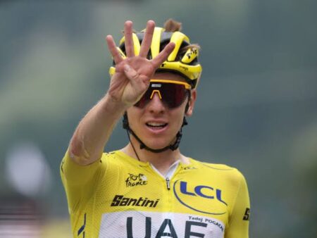 Il campione del Tour de France, Tadej Pogacar, si prepara per i Campionati del Mondo di ciclismo su strada di questo mese con l’obiettivo di conquistare il suo primo titolo mondiale.