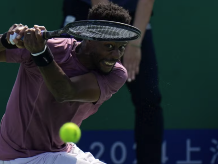 Gaël Monfils batte il connazionale Humbert e affronta di nuovo Alcaraz