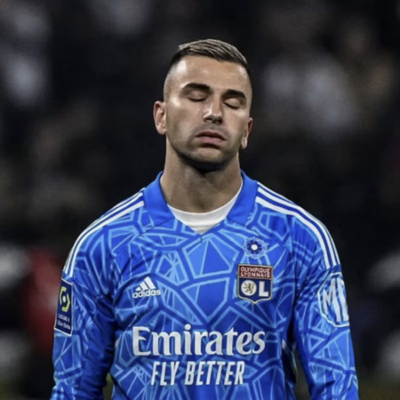 Pierre Sage sulla situazione di Anthony Lopes al Lione: “Ha il rispetto dei suoi compagni di squadra e del club”