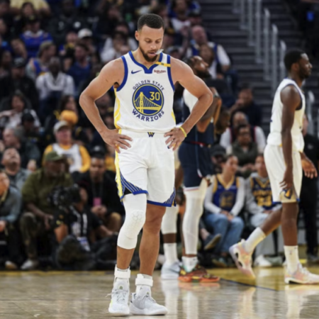 Stephen Curry salterà almeno due partite per un infortunio alla caviglia sinistra