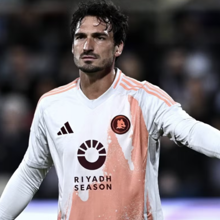 Hummels e il suo esordio con la Roma: “Il calcio può essere così stupido”