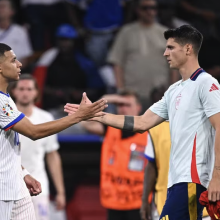 Duello tra Mbappé e Morata, i “re” della trappola del fuorigioco