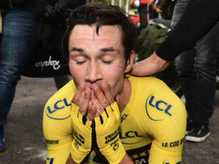 Primoz Roglic descrive la supremazia di Tadej Pogacar: “Come fa lui, sembra che stiamo sbagliando qualcosa”