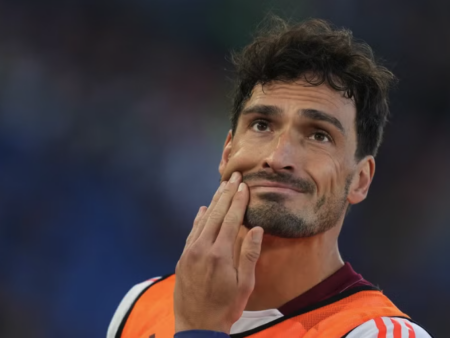 Continua la sfortuna di Hummels: il tedesco salta il debutto di Ranieri per malattia