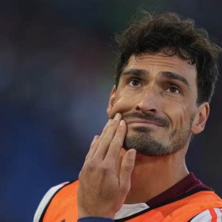 Continua la sfortuna di Hummels: il tedesco salta il debutto di Ranieri per malattia