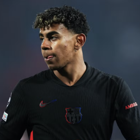 Hansi Flick può tirare un sospiro di sollievo: Lamine Yamal è tornato al Barcellona