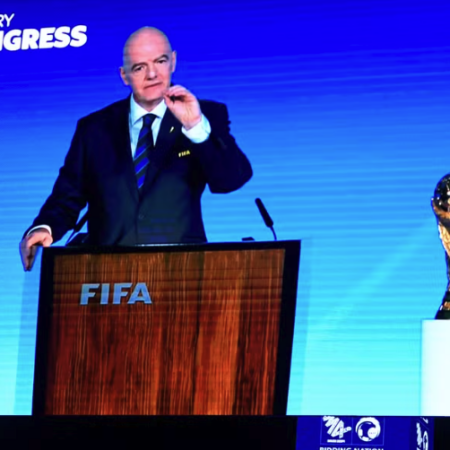 La FIFA sottolinea le storiche candidature per i Mondiali di calcio del 2030 e del 2034