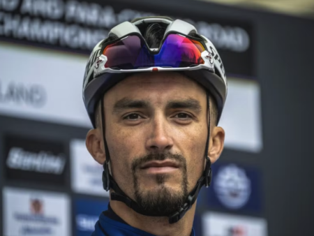 Julian Alaphilippe: Un nuovo inizio in Portogallo con la Tudor Pro Cycling