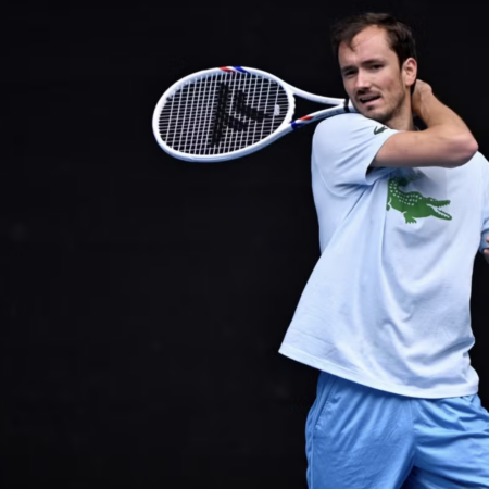 Daniil Medvedev Pronto per l’Australian Open 2025: Un “Disturbatore” per Sinner e Alcaraz