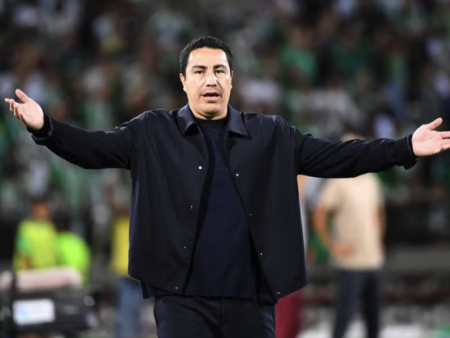 Efrain Juárez lascia l’Atlético Nacional: un addio tra successi e polemiche