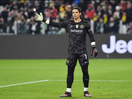 Yann Sommer si infortuna alla mano: rischio forfait contro il Napoli